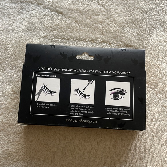 Luxie Lashes - Picture 3 of 3